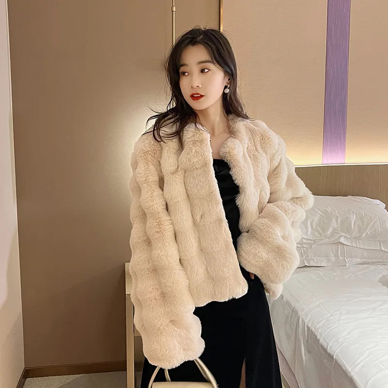 Women's Short Faux Fur Coat – Plush Imitation Fur Jacket