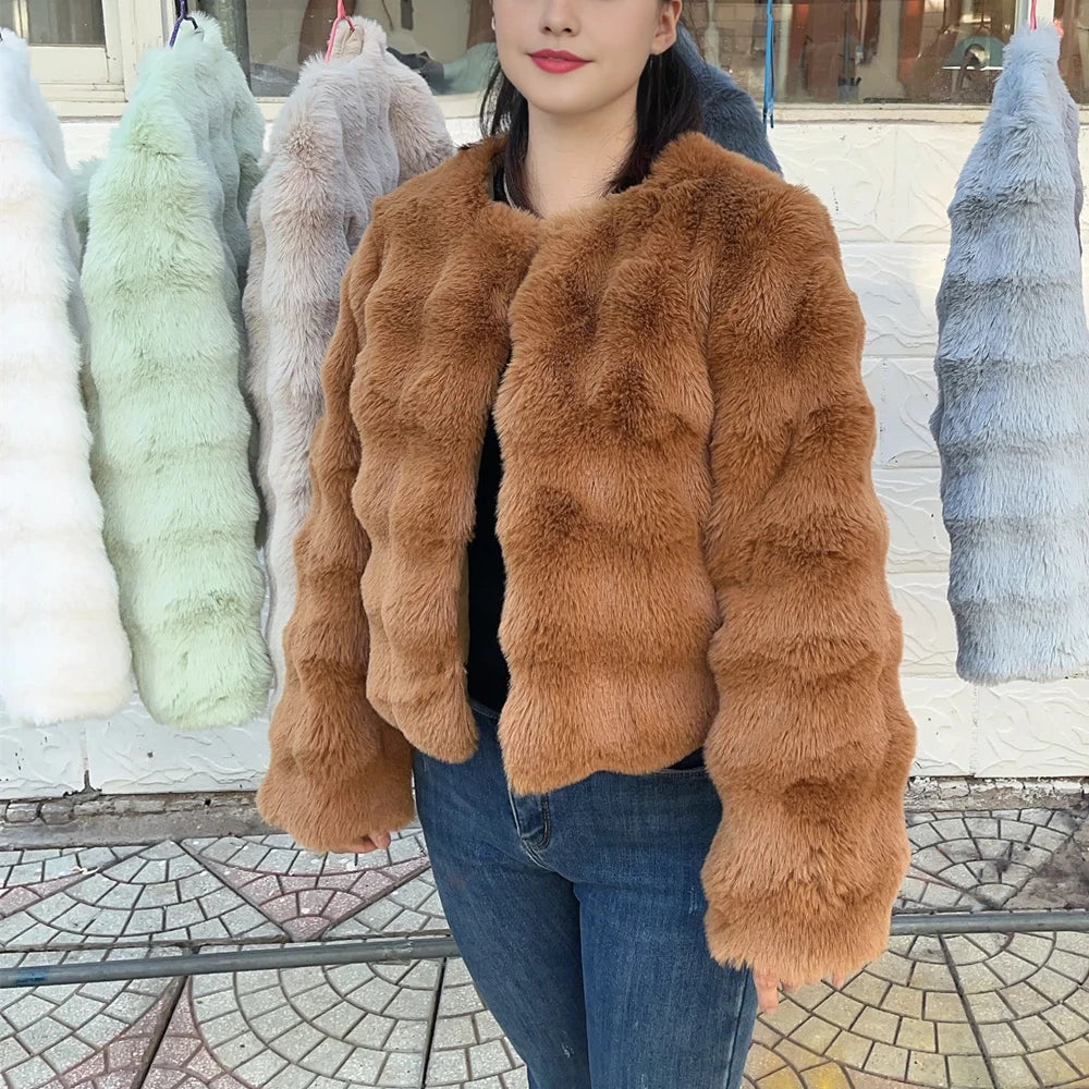 Women's Short Faux Fur Coat – Plush Imitation Fur Jacket