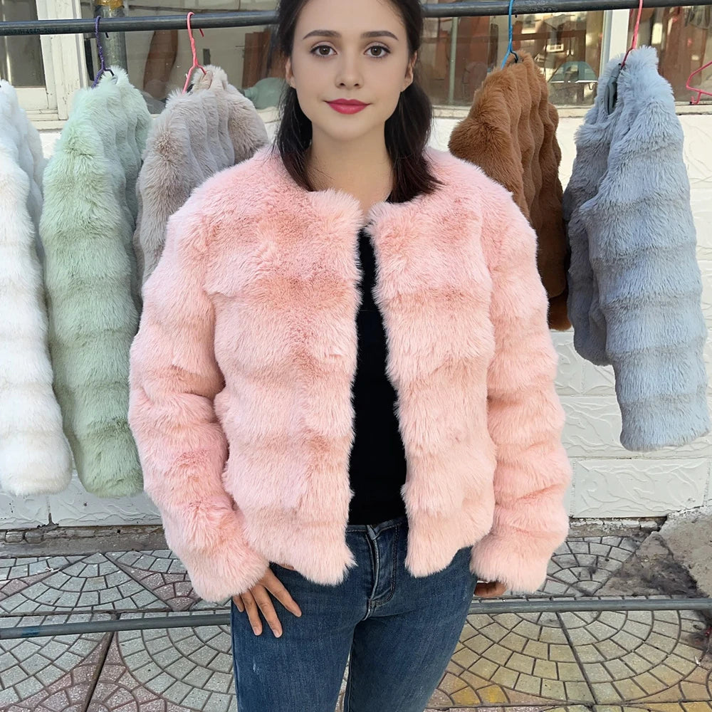 Women's Short Faux Fur Coat – Plush Imitation Fur Jacket