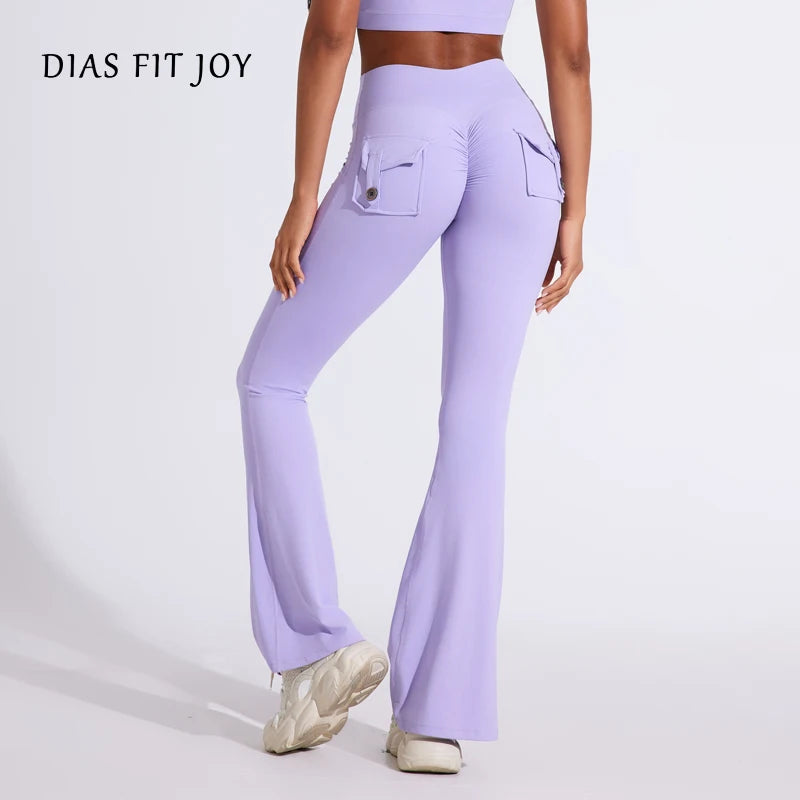 Person wearing light purple flared pants on a white background with 'DIAS FIT JOY' branding.
