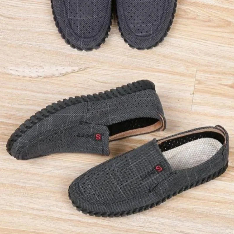 Men's Lightweight Breathable Slip-On Vulcanized Shoes