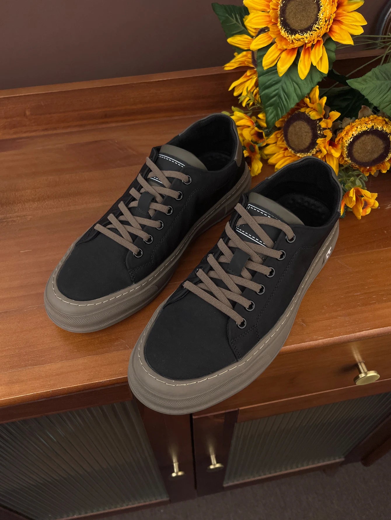 Men's Breathable Canvas Sneakers – Comfortable Lace-Up Casual Shoes