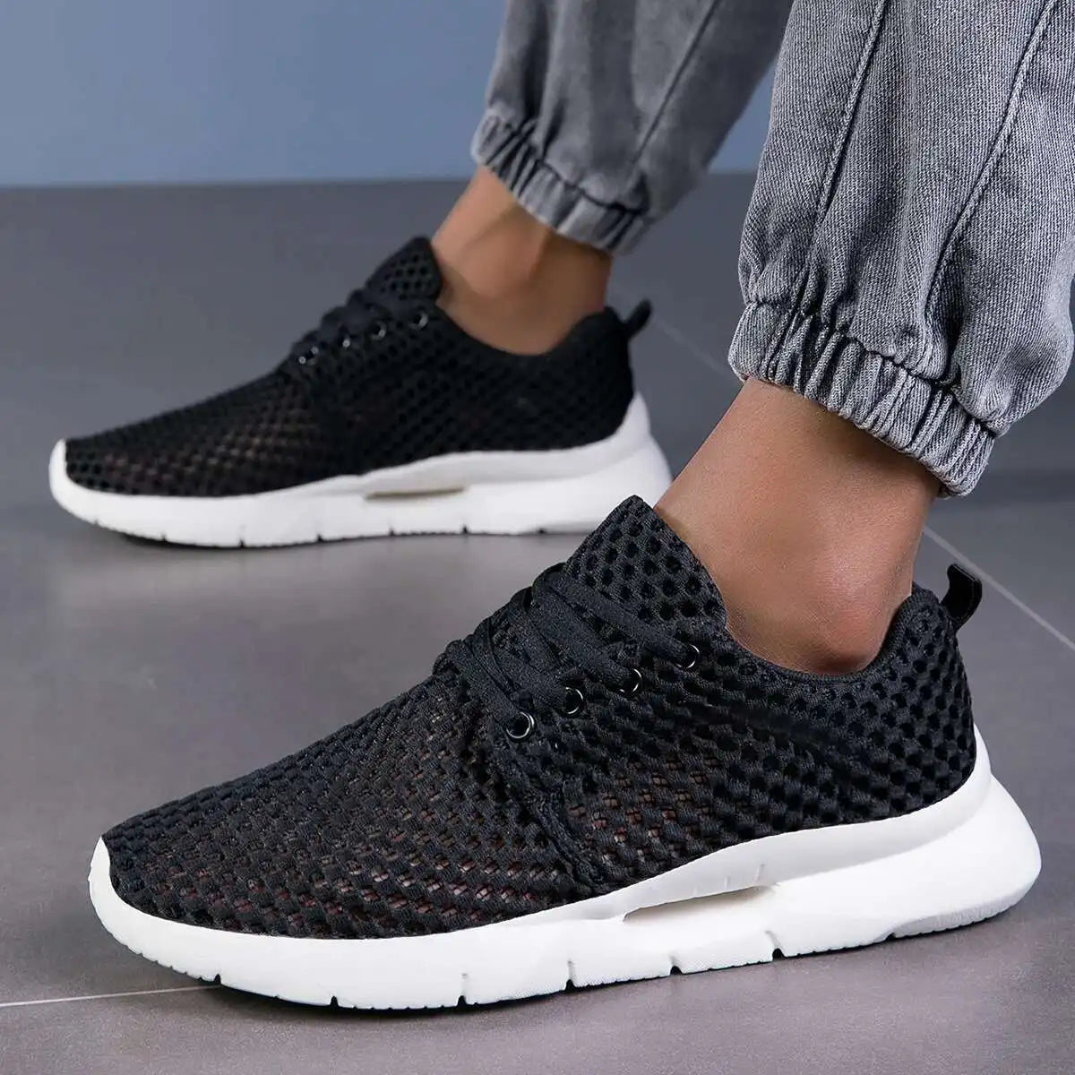 Lightweight Breathable Mesh Sneakers for Men - Comfortable & Stylish Athletic Footwear