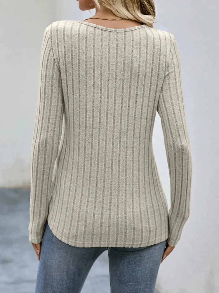 Women's Long-Sleeve Round Neck Buttoned Tunic