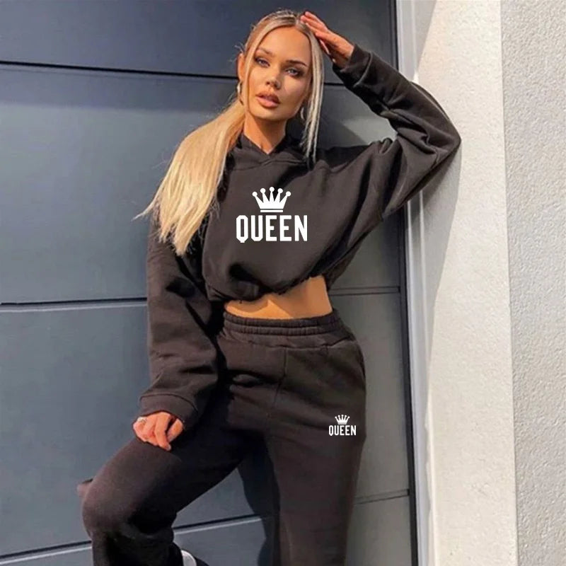 Women's Hooded "Queen" Print Sweater and Tracksuit Set - Stylish 2-Piece Athletic Outfit