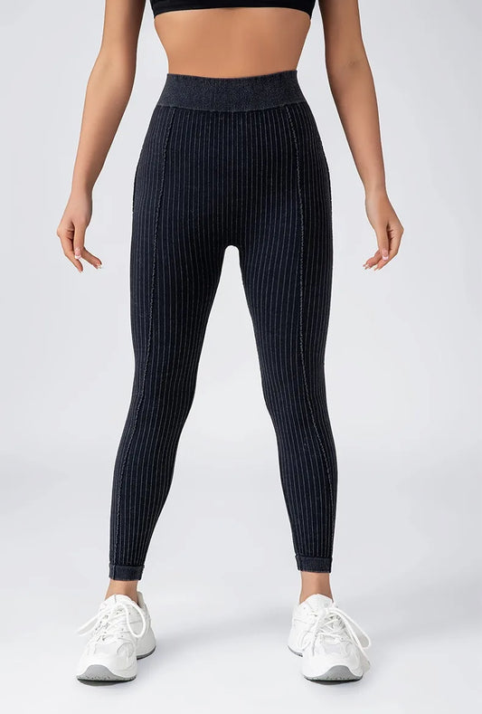 Women's Seamless High-Waist Yoga Pants with Hip-Lifting Design