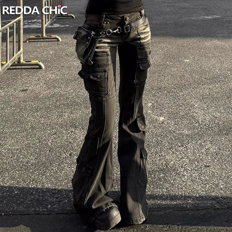 Person wearing flared jeans and black shoes on a street with 'REDDA CHIC' branding.