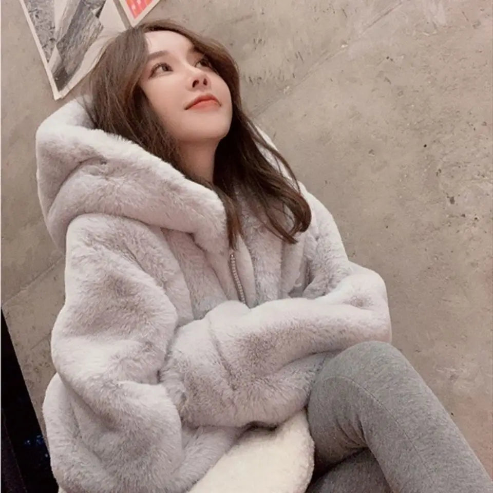 Women's Loose Plush Faux Fur Hooded Jacket