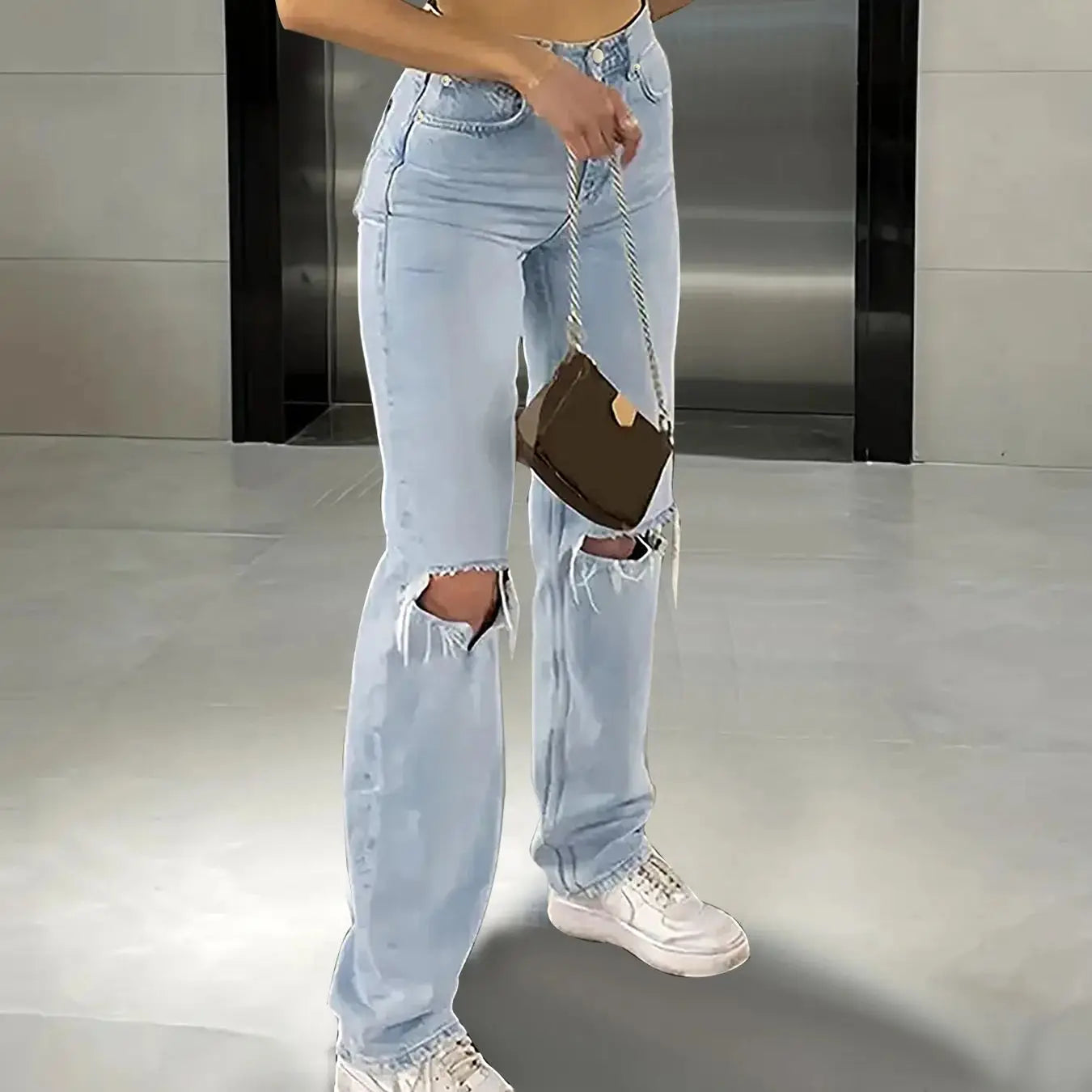 Women's Ripped Knee-Piercing Loose Fit Casual Jeans
