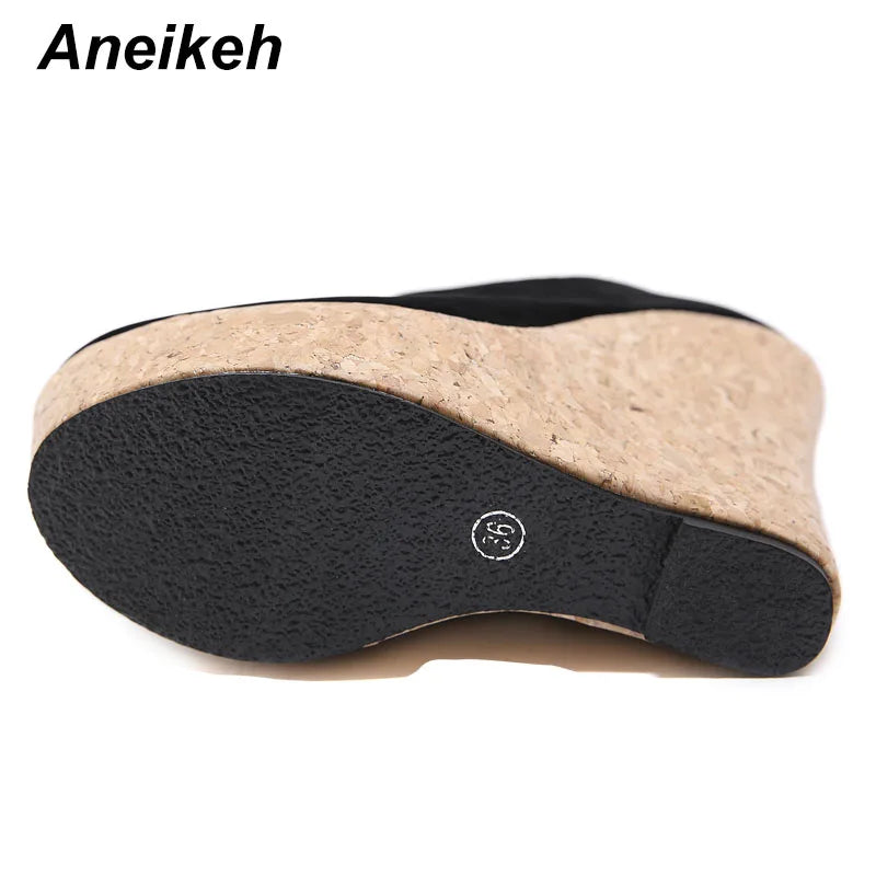 Women's Faux Suede Zippered Round Toe Platform Wedge Ankle Heels