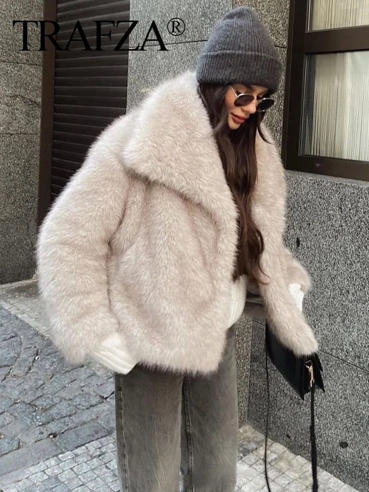 TRAFZA Women's Vintage Style Cropped Faux Fur Jacket - Elegant Loose Long Sleeve Coat - Thick and Warm Outerwear