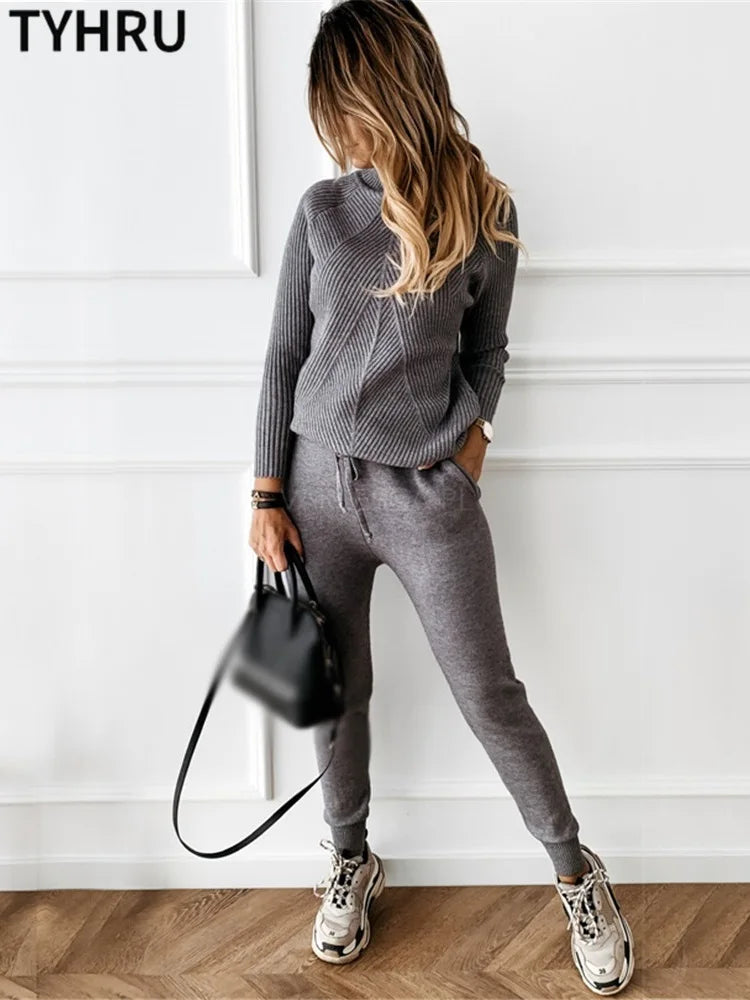 TYHRU Women's Striped Turtleneck Sweater & Drawstring Pants Set