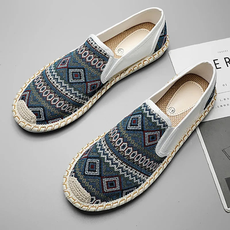 Stylish Men's Low-Cut Breathable Slip-On Shoes - Classic & Comfortable Footwear