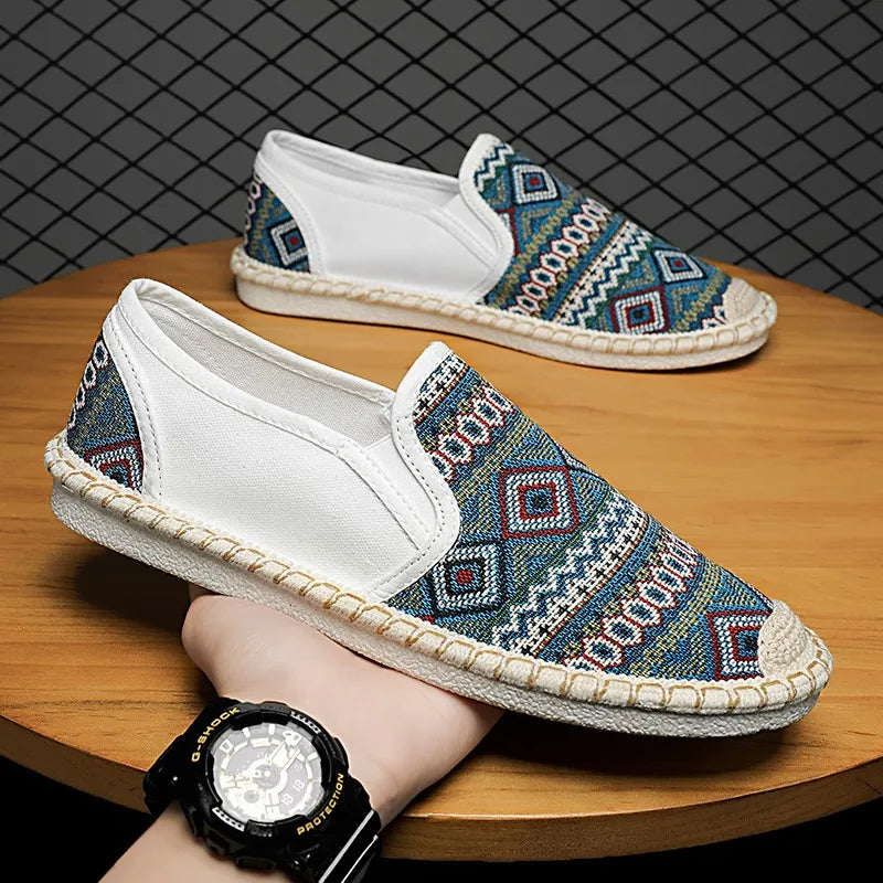 Stylish Men's Low-Cut Breathable Slip-On Shoes - Classic & Comfortable Footwear
