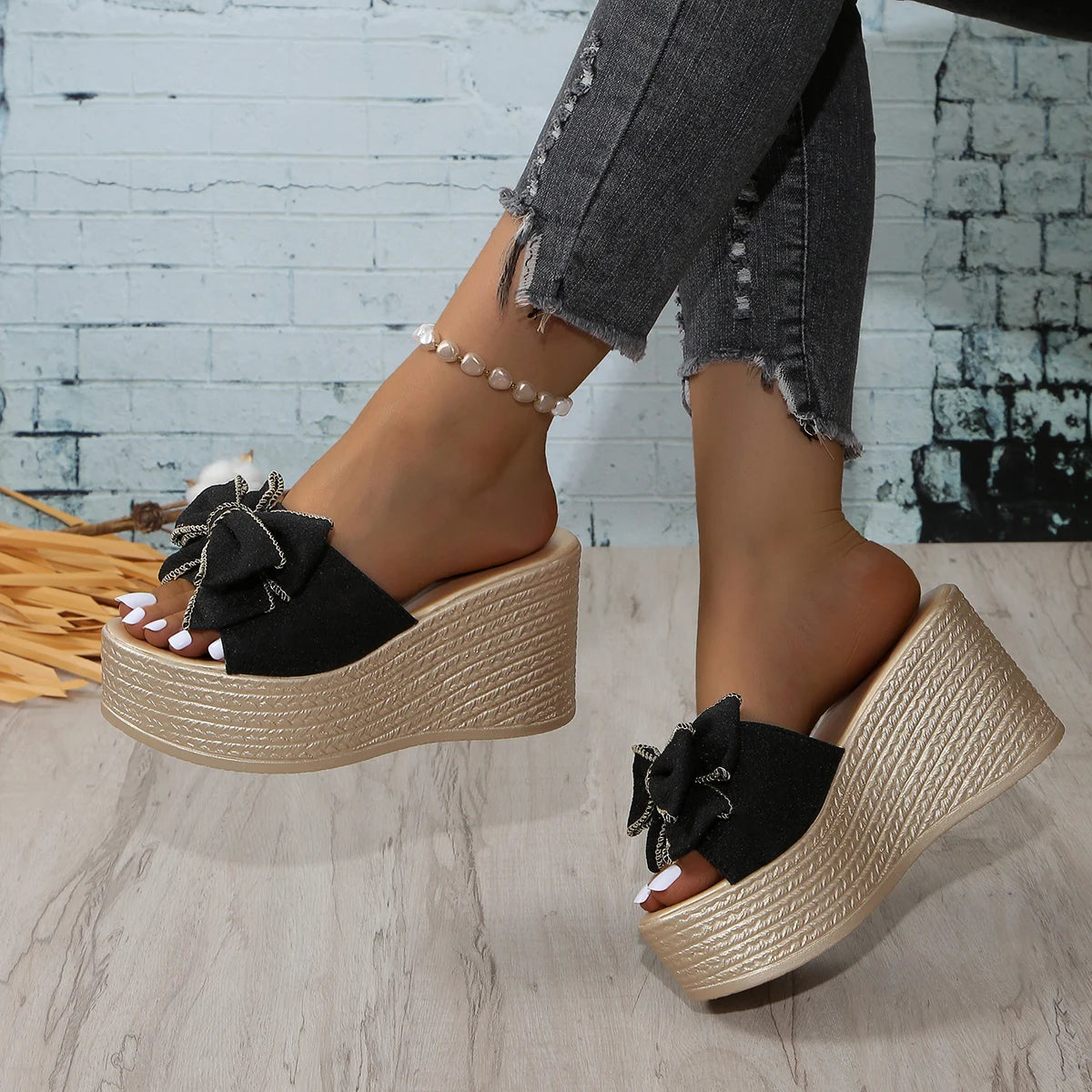 Women's Heeled Slides - Wedge Platform Slippers With Butterfly Knot Decoration