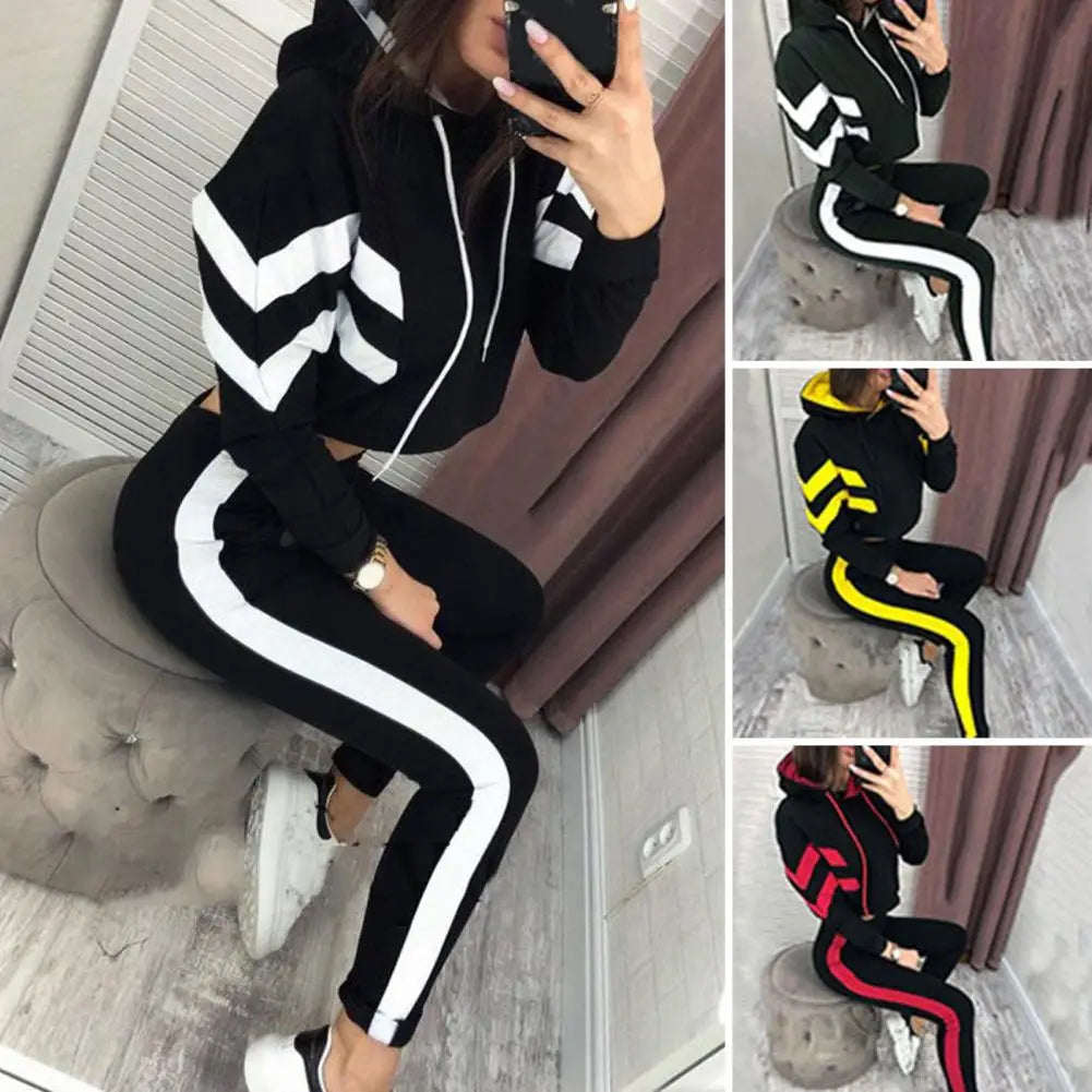 Women's 2-Piece Set: Long Sleeve Hoodie Sweatshirt & Elastic Waist Sweatpants