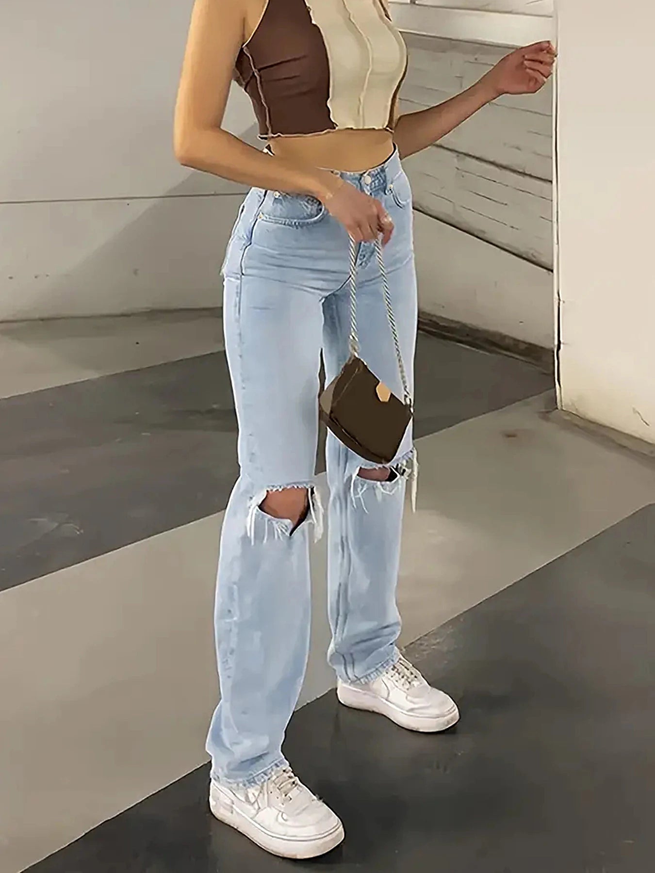 Women's Ripped Knee-Piercing Loose Fit Casual Jeans