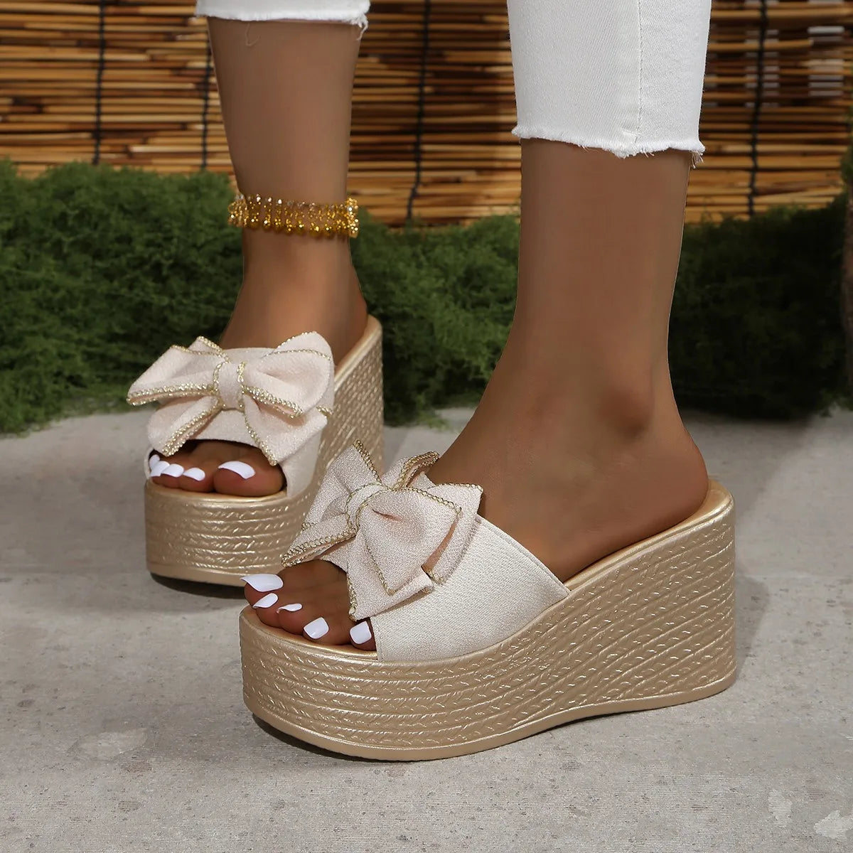 Women's Heeled Slides - Wedge Platform Slippers With Butterfly Knot Decoration