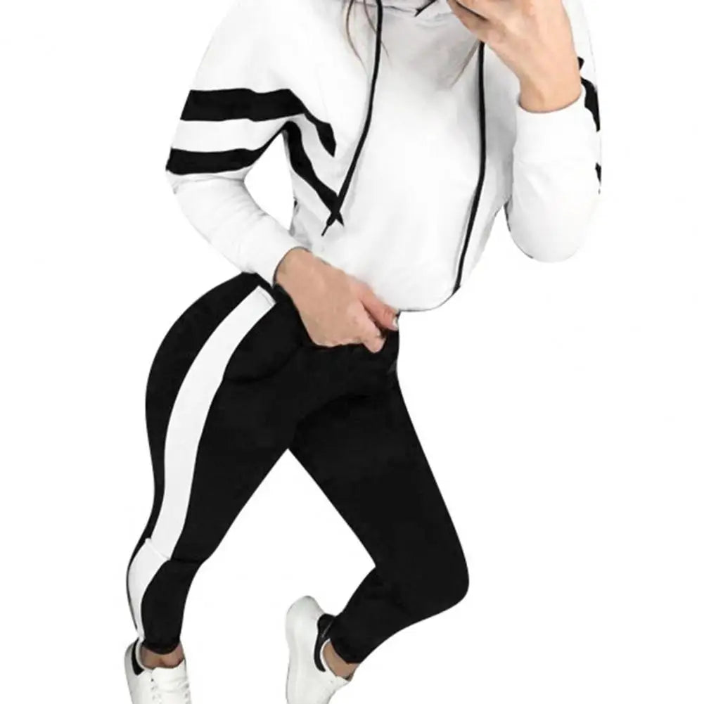 Women's 2-Piece Set: Long Sleeve Hoodie Sweatshirt & Elastic Waist Sweatpants