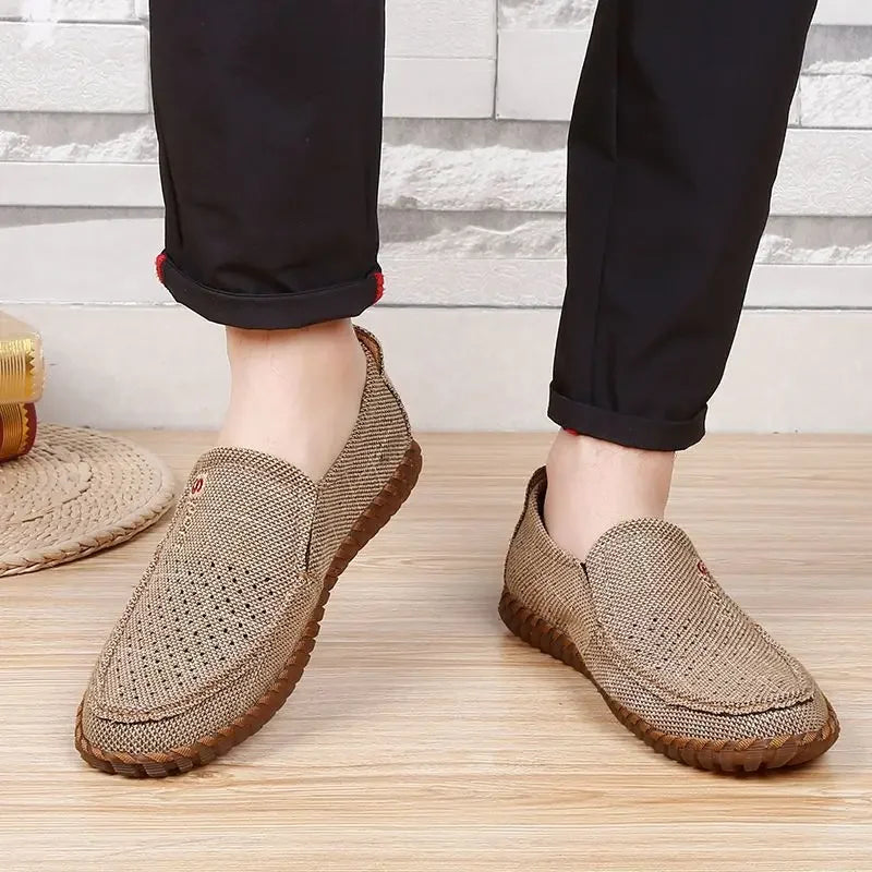 Men's Lightweight Breathable Slip-On Vulcanized Shoes