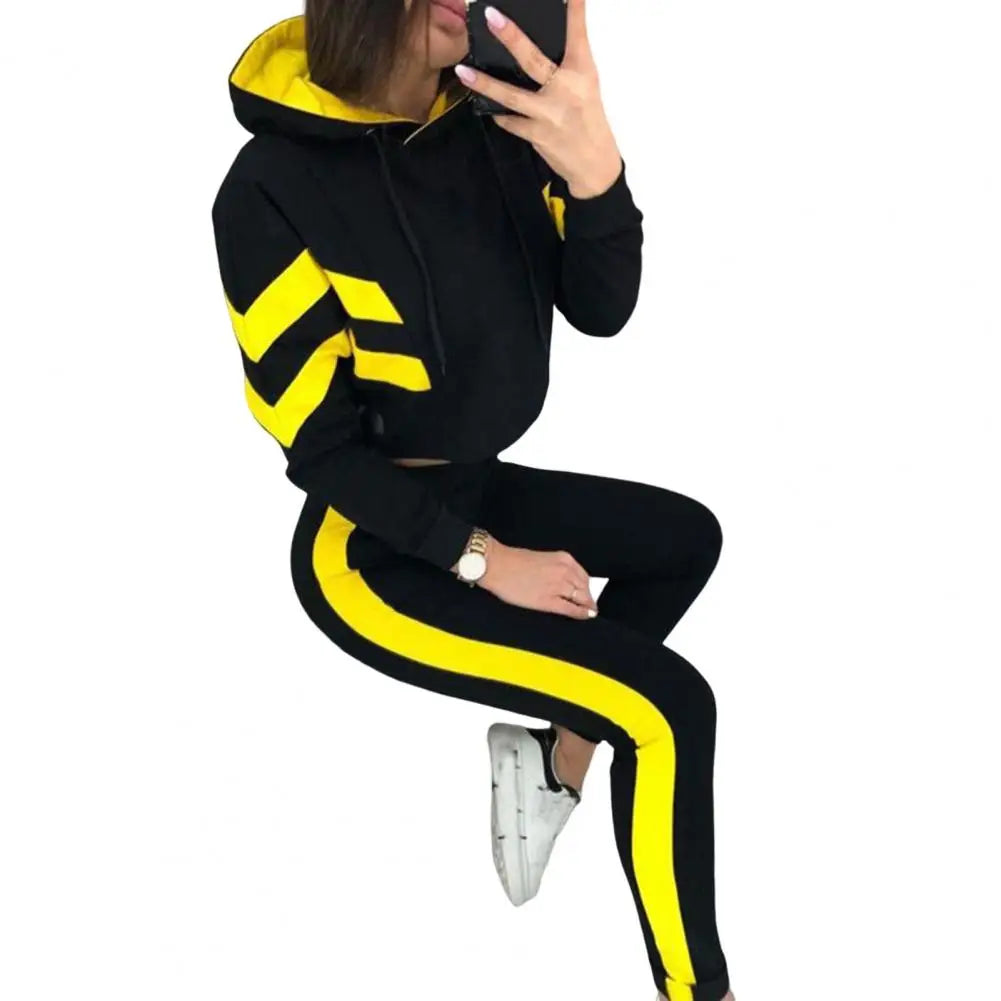 Women's 2-Piece Set: Long Sleeve Hoodie Sweatshirt & Elastic Waist Sweatpants