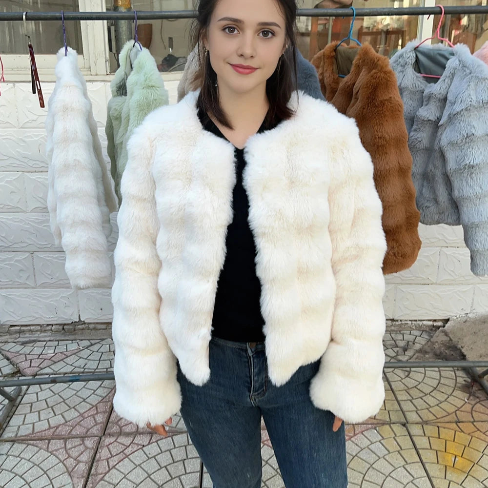 Women's Short Faux Fur Coat – Plush Imitation Fur Jacket