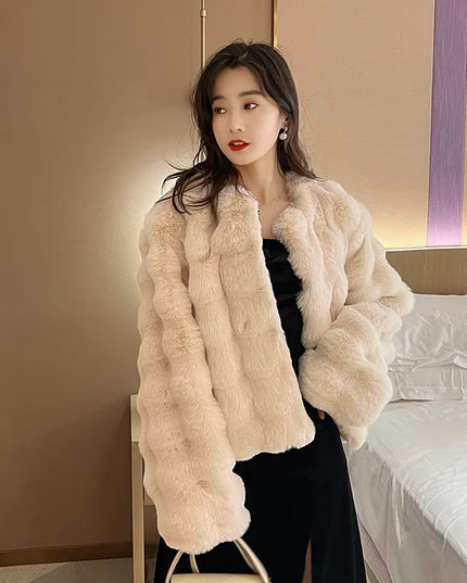 Women's Short Faux Fur Coat – Plush Imitation Fur Jacket