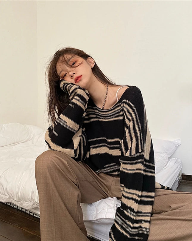 Women’s Striped Long Sleeve Loose-Fit Knitted Jumper