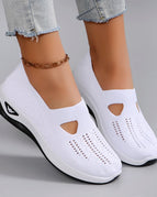 White / 39