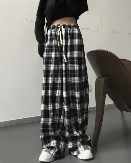 Women's Oversized Black Sweatpants - Loose Fit and Elastic Waistband