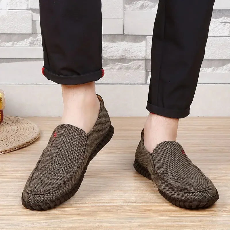 Men's Lightweight Breathable Slip-On Vulcanized Shoes