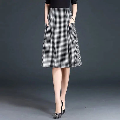 Women's Vintage Plaid Skirt with Elastic Waist - Classic & Stylish Women's Skirt
