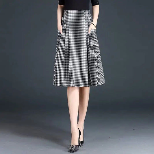 Women's Vintage Plaid Skirt with Elastic Waist - Classic & Stylish Women's Skirt