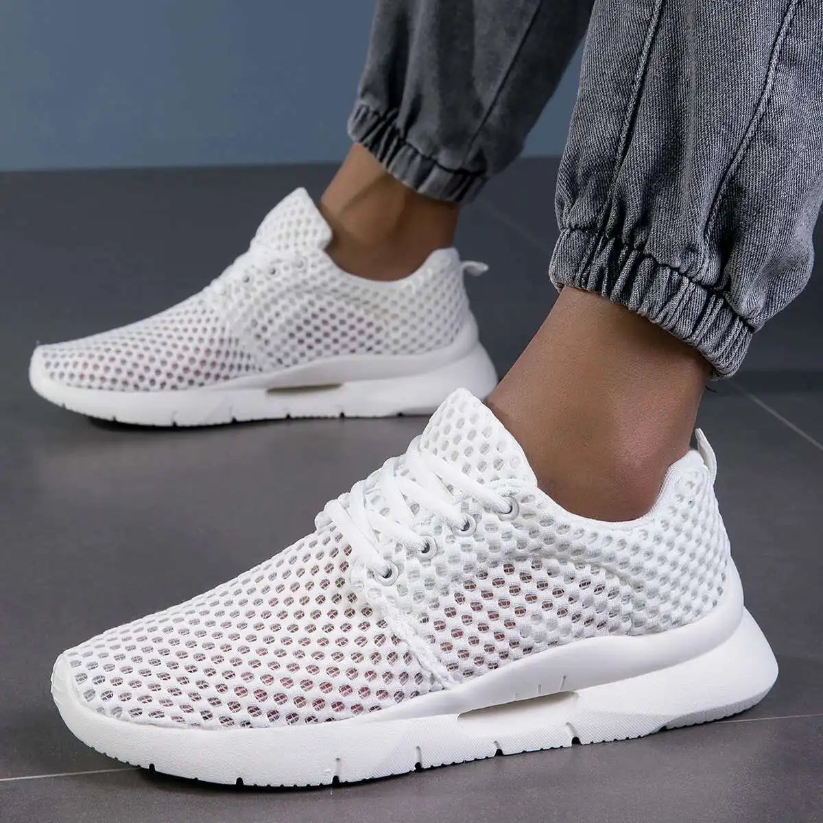 Lightweight Breathable Mesh Sneakers for Men - Comfortable & Stylish Athletic Footwear