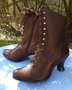 Brown / 39