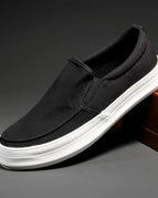 Black / 39