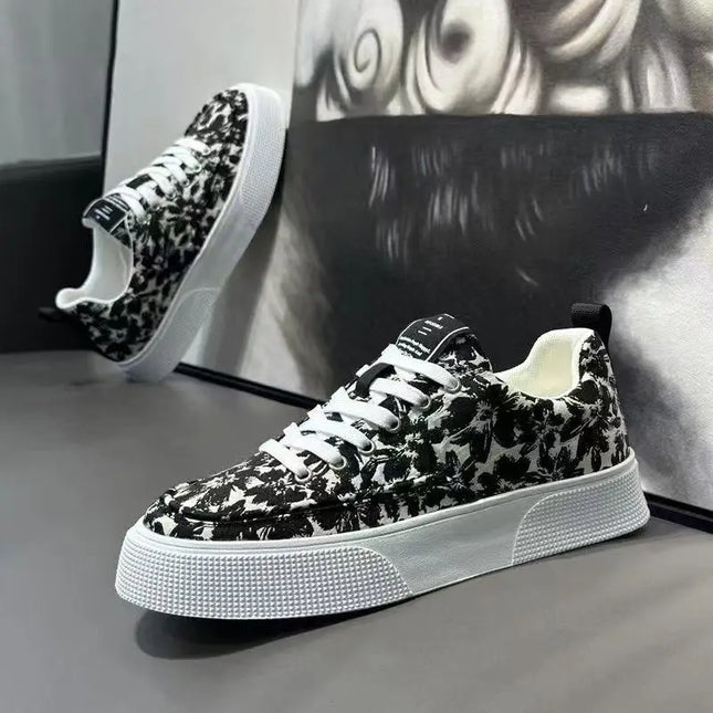 Men's Canvas Low Top Sneakers - Flat Sole, Vulcanized Style