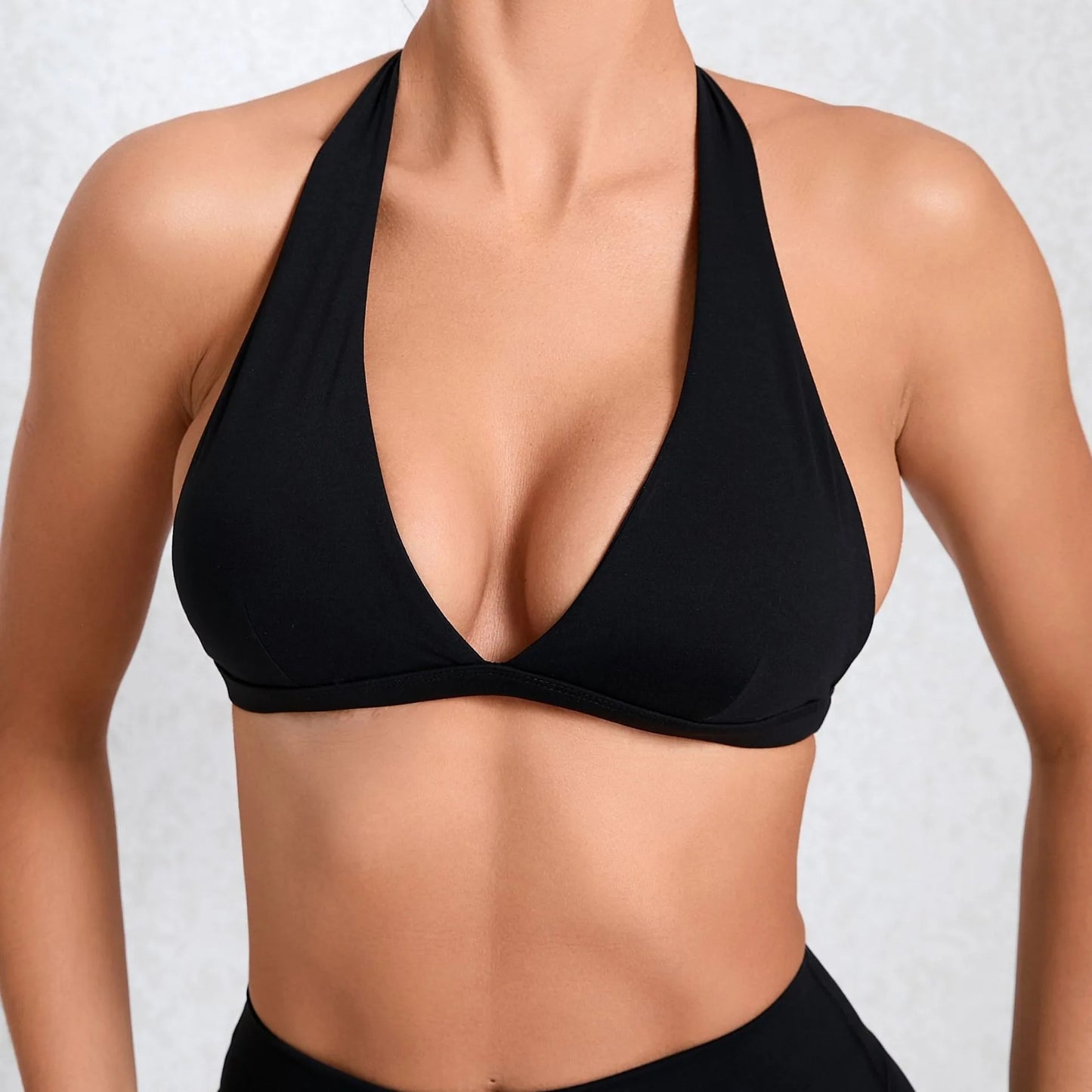 High-Impact Sports Bra Halter Top with Quick-Dry Technology