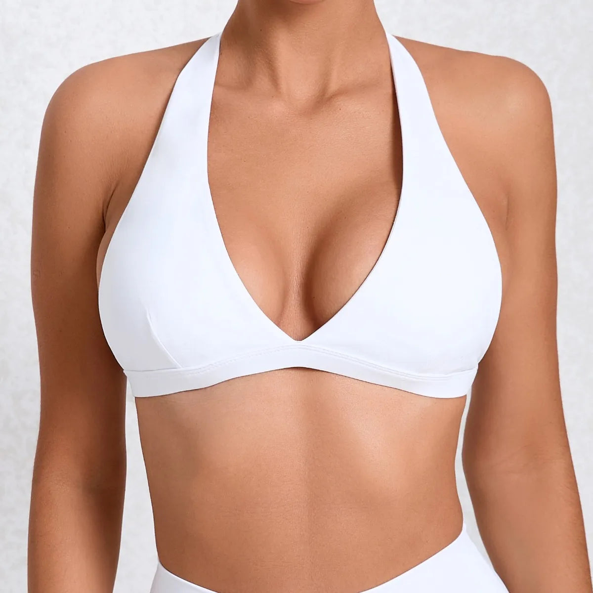 High-Impact Sports Bra Halter Top with Quick-Dry Technology