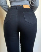Black / M