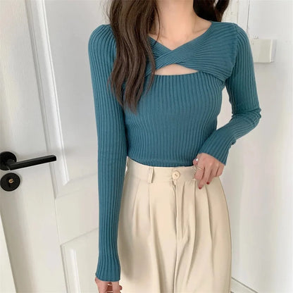 Women's Slim Fit Sweater - Chic Long-Sleeve Knitted Pullover