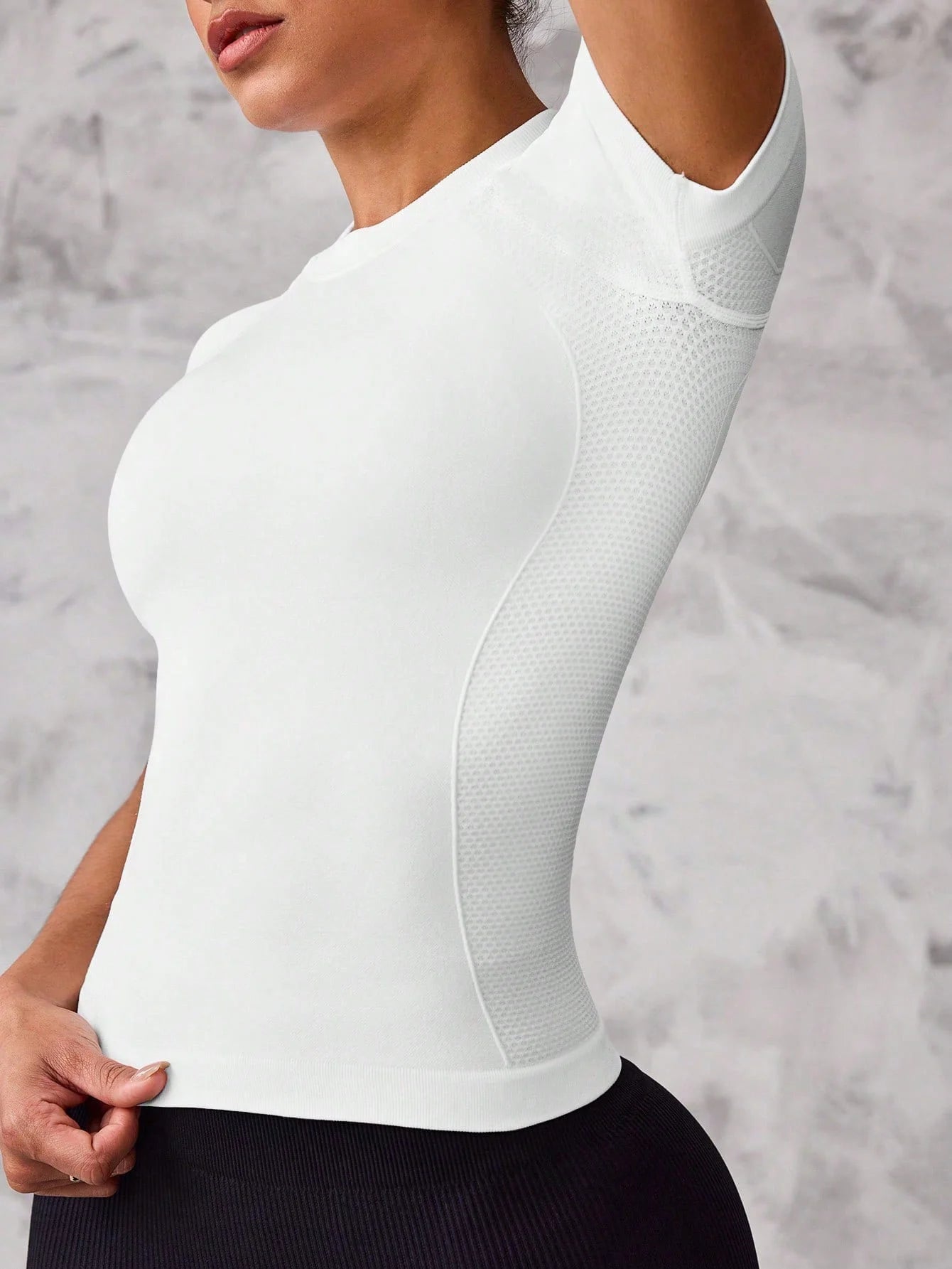 Women's Short-Sleeve Sports Top with Breathable, Quick-Drying Fabric