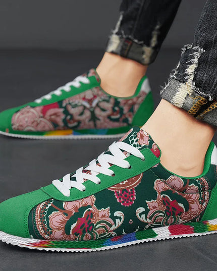 Men's Lightweight Flat Sneakers with Floral Print Design