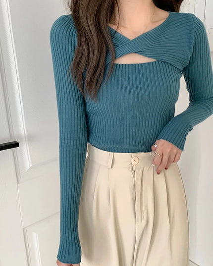 Women's Slim Fit Sweater - Chic Long-Sleeve Knitted Pullover