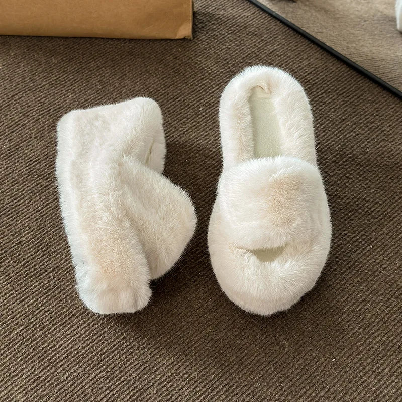 Women's Faux Fur Slippers - Luxury Fluffy Plush Indoor Slippers