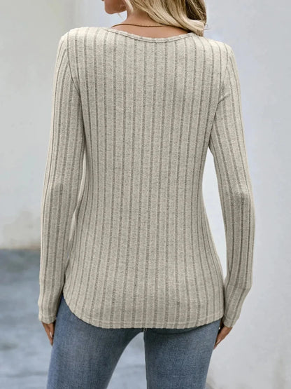 Women's Long-Sleeve Round Neck Buttoned Tunic
