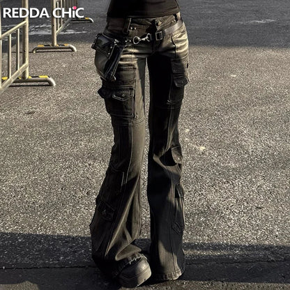 Person wearing flared jeans and black shoes on a street with 'REDDA CHIC' branding.
