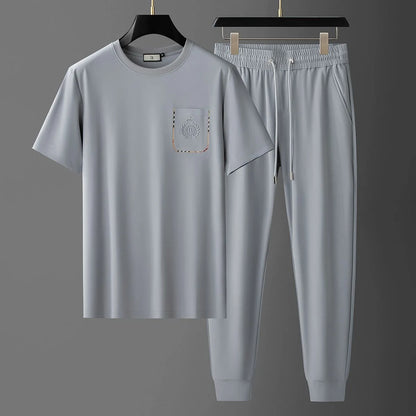 Men's 2-Piece T-Shirt and Drawstring Sweatpants Set