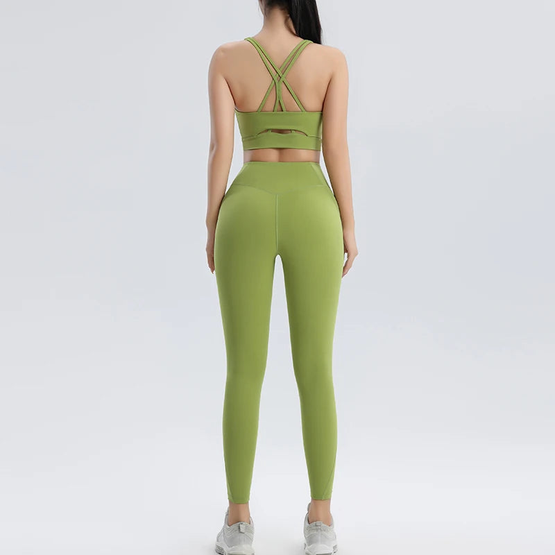Women's Yoga Bra and Leggings Set - Two-Piece Fitness Outfit for Activewear and Workout