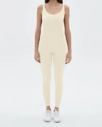 White / M